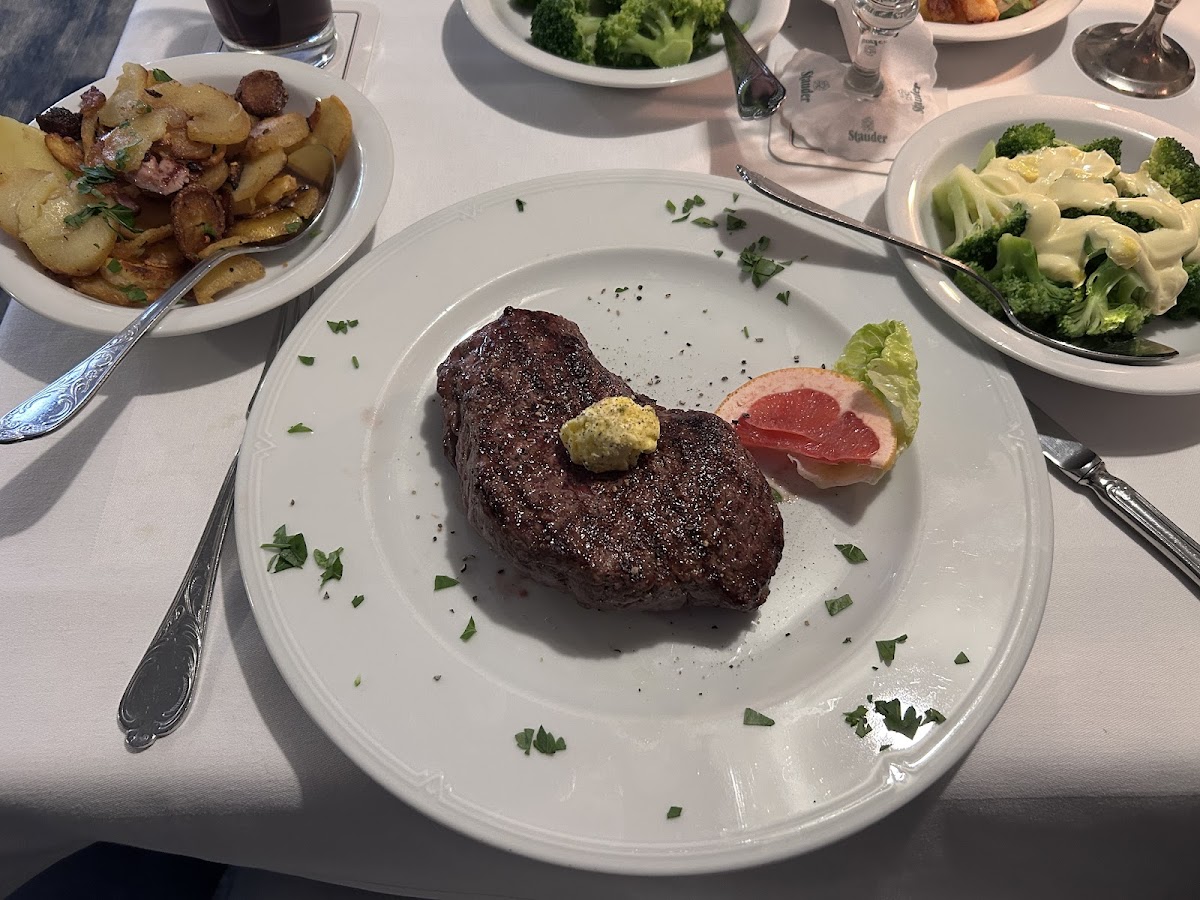 Adria Restaurant - Gelsenkirchen-2